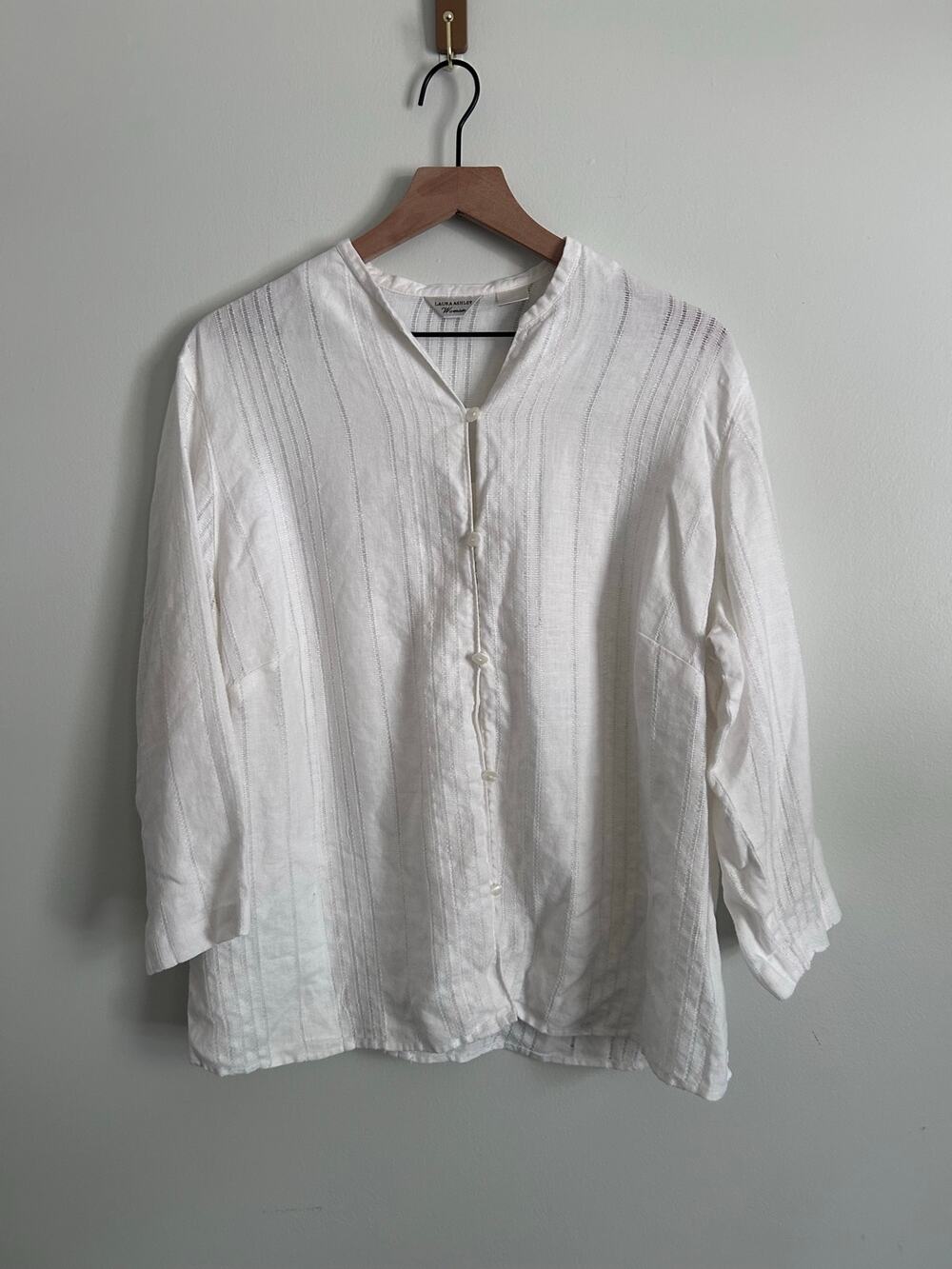 Laura Ashley XL 100% Linen blouse white Lagenlook